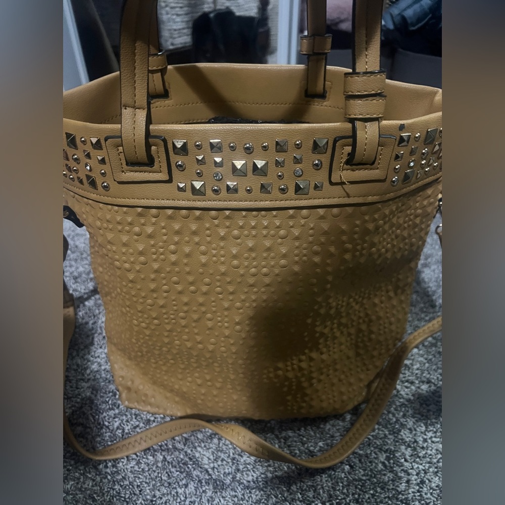 Studded bag - Picture 3 of 5